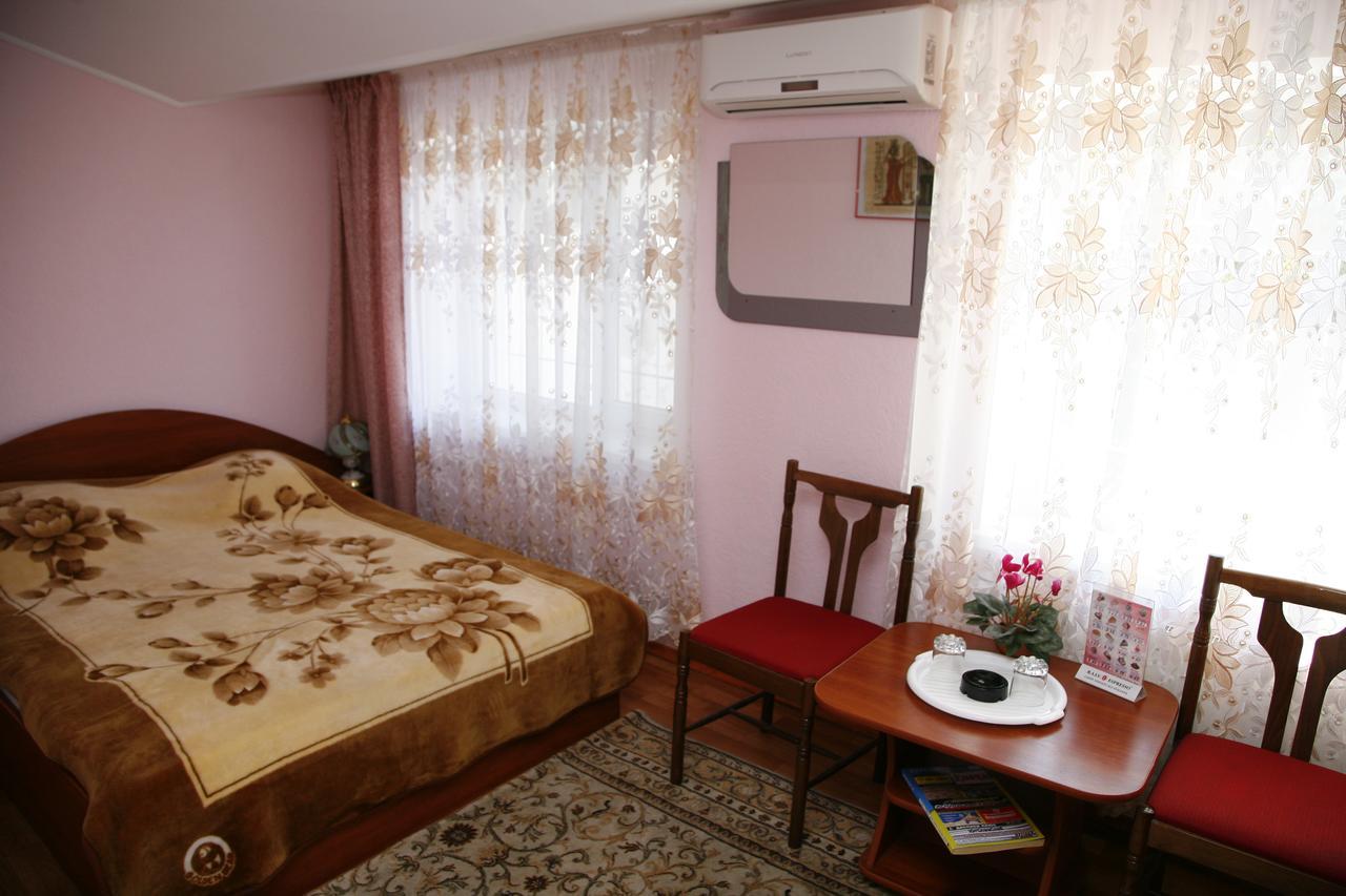 Anzhelina Hotel Kherson Exterior photo